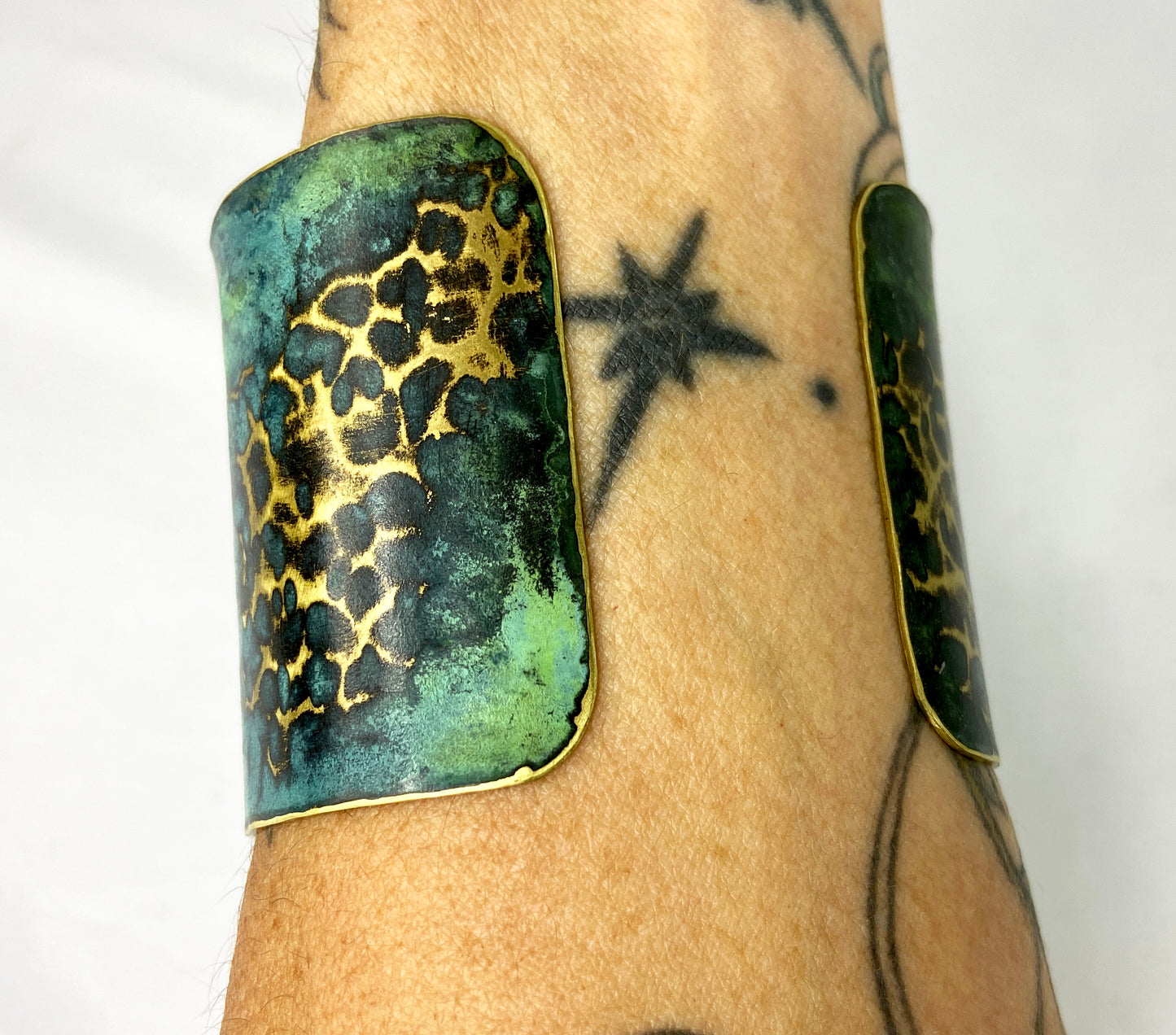 Wide Hammered Tiffany Green "Crackle" Brass Cuff Bracelet